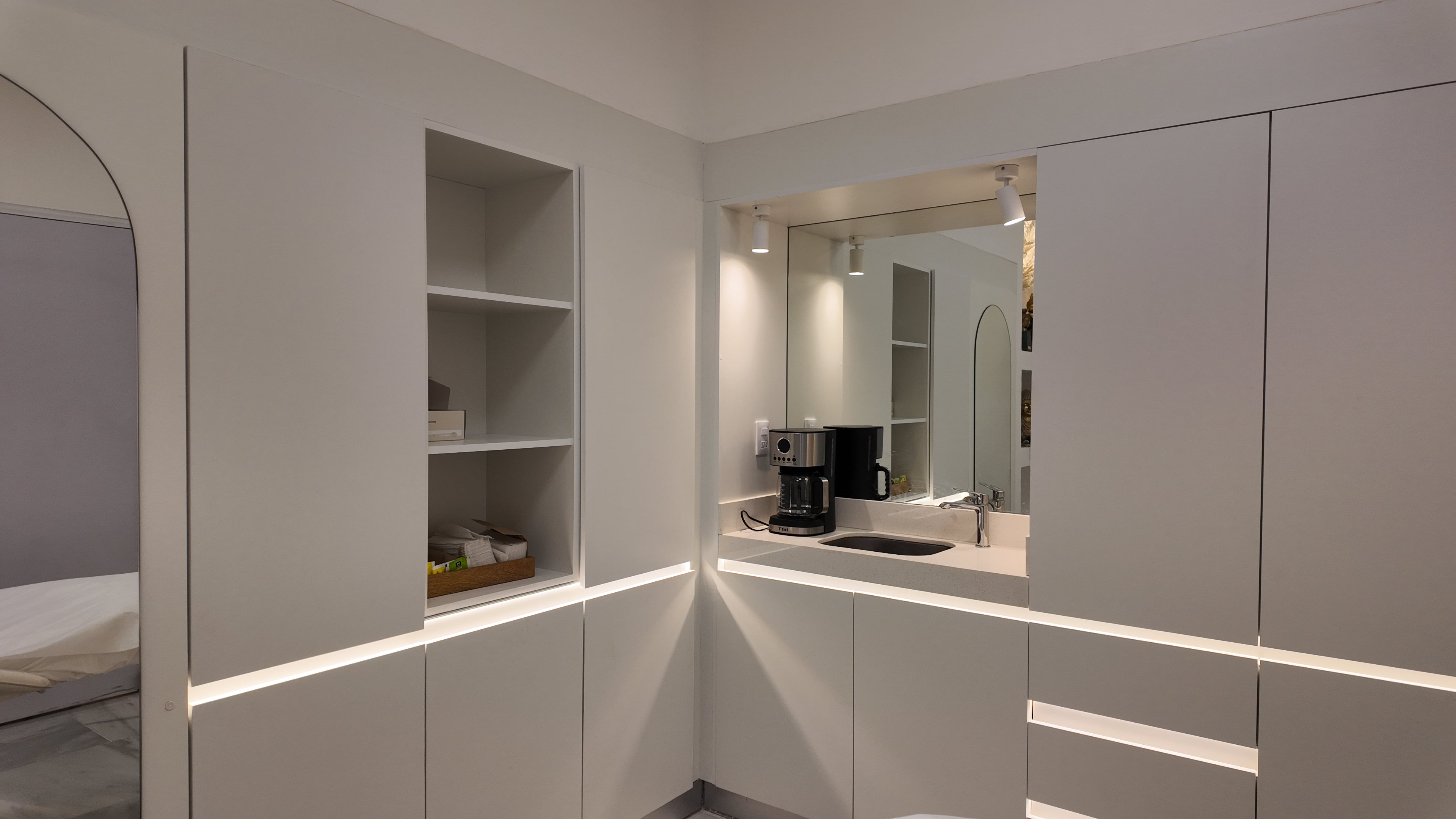 Alebrije interiorismo semi-artesanal